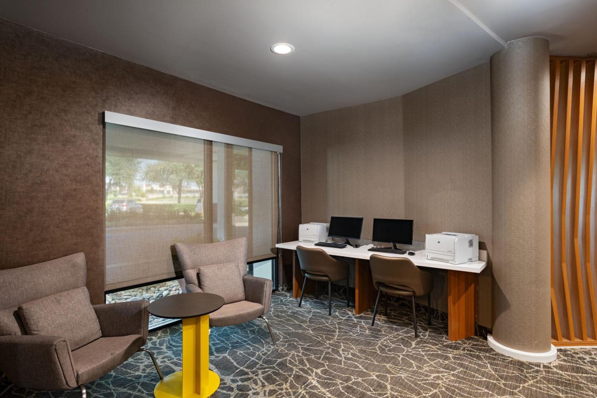 Springhill Suites By Marriott Dallas Dfw Airport East Las Colinas Irving Exterior photo