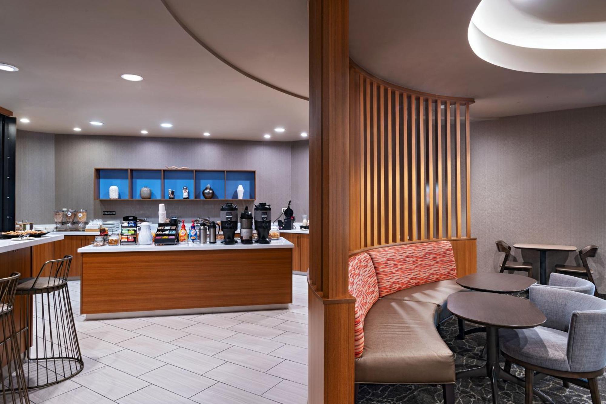 Springhill Suites By Marriott Dallas Dfw Airport East Las Colinas Irving Exterior photo